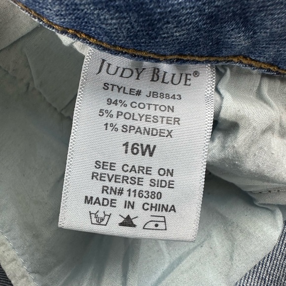 Judy Blue Distressed Hem Skinny Jeans - Picture 5 of 13